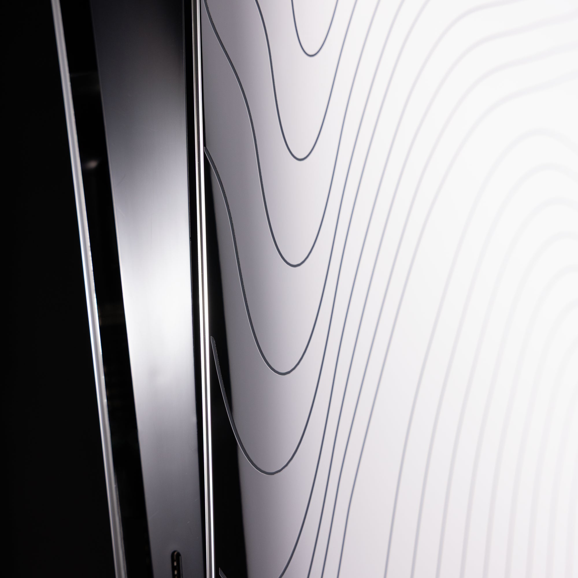 PS5 Slim Cover High-Gloss Chrome "Waves"